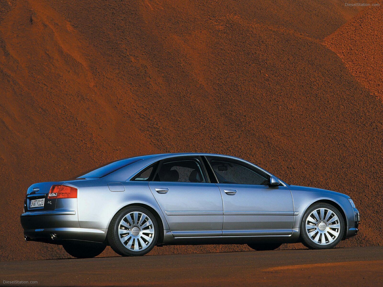 Audi A8 (2004)